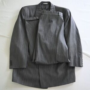 Rene Lezard 44R 36x30 Gray Stripe Double Breasted 100% Wool Mens Suit